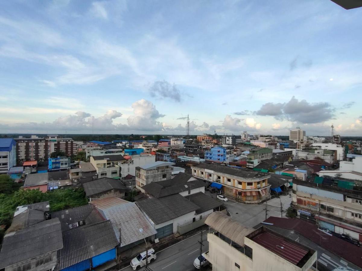 Intertower Hotel Sungai Kolok Exteriör bild