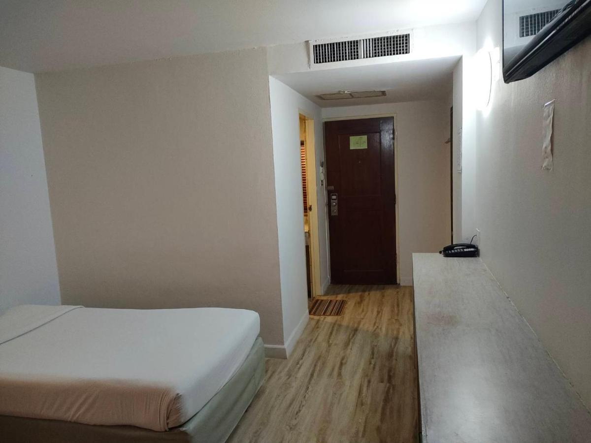 Intertower Hotel Sungai Kolok Exteriör bild