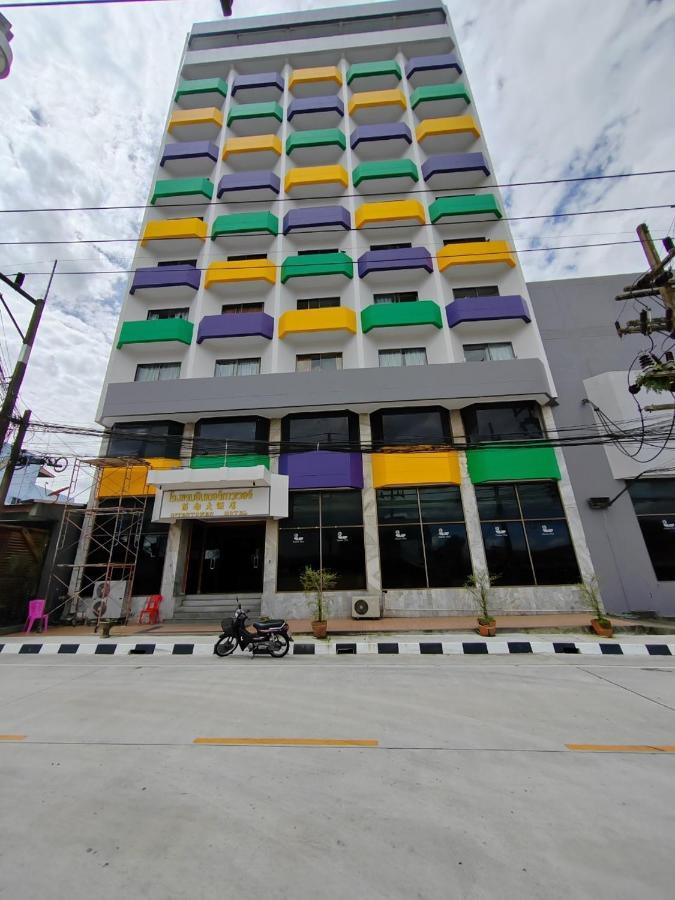 Intertower Hotel Sungai Kolok Exteriör bild