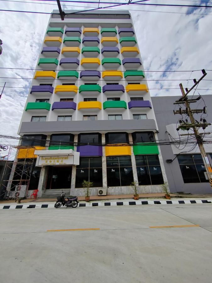 Intertower Hotel Sungai Kolok Exteriör bild